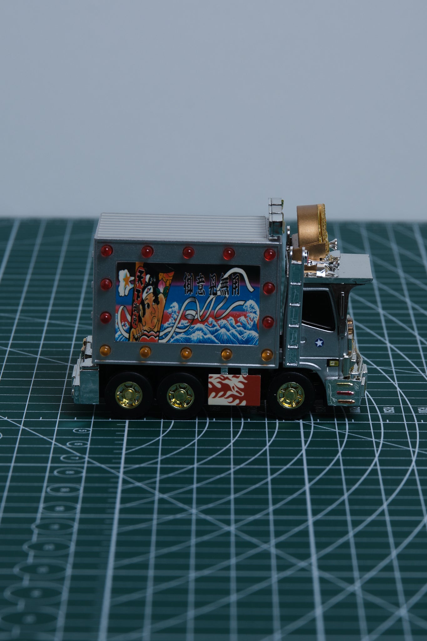 トラック野郎 爆走一番星 | POPY 2005 Motorized Light-Up