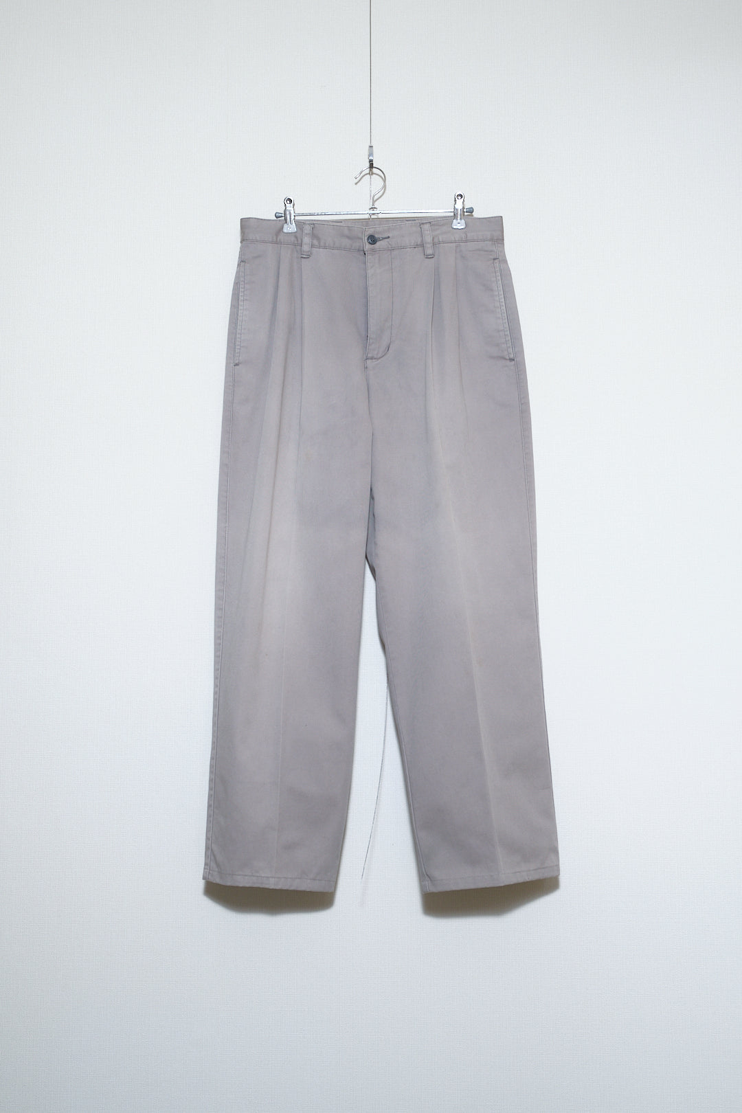 Wide Straight Chino – W32 × L28