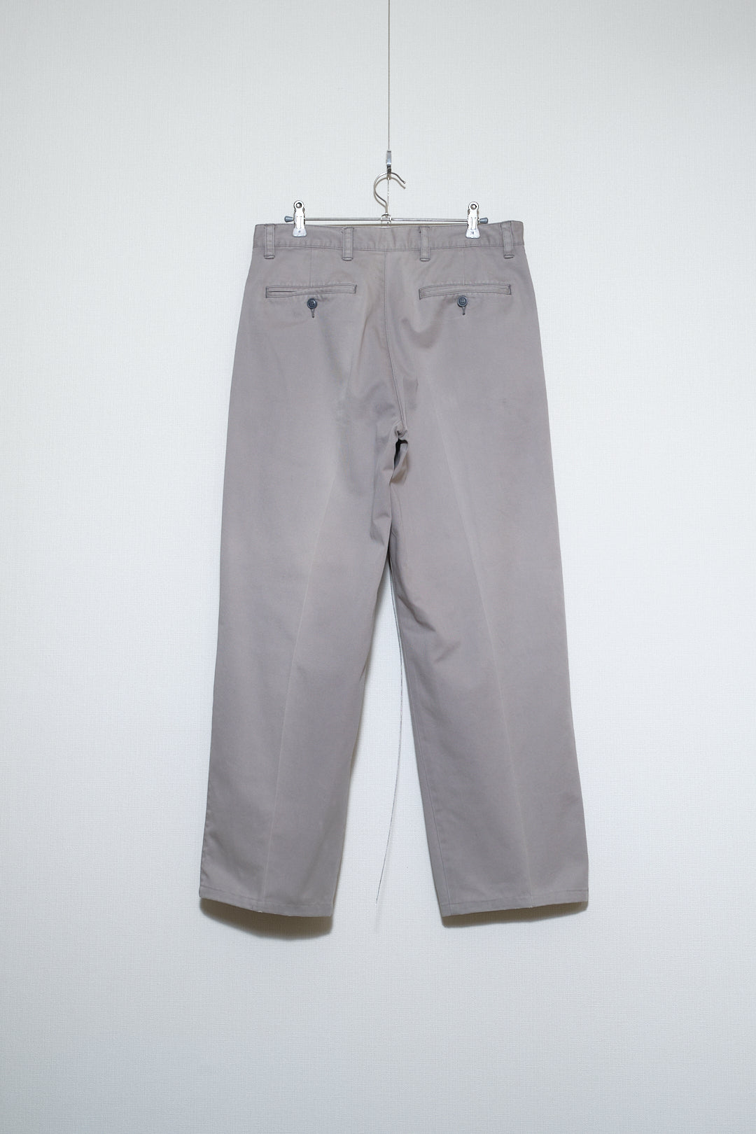 Wide Straight Chino – W32 × L28