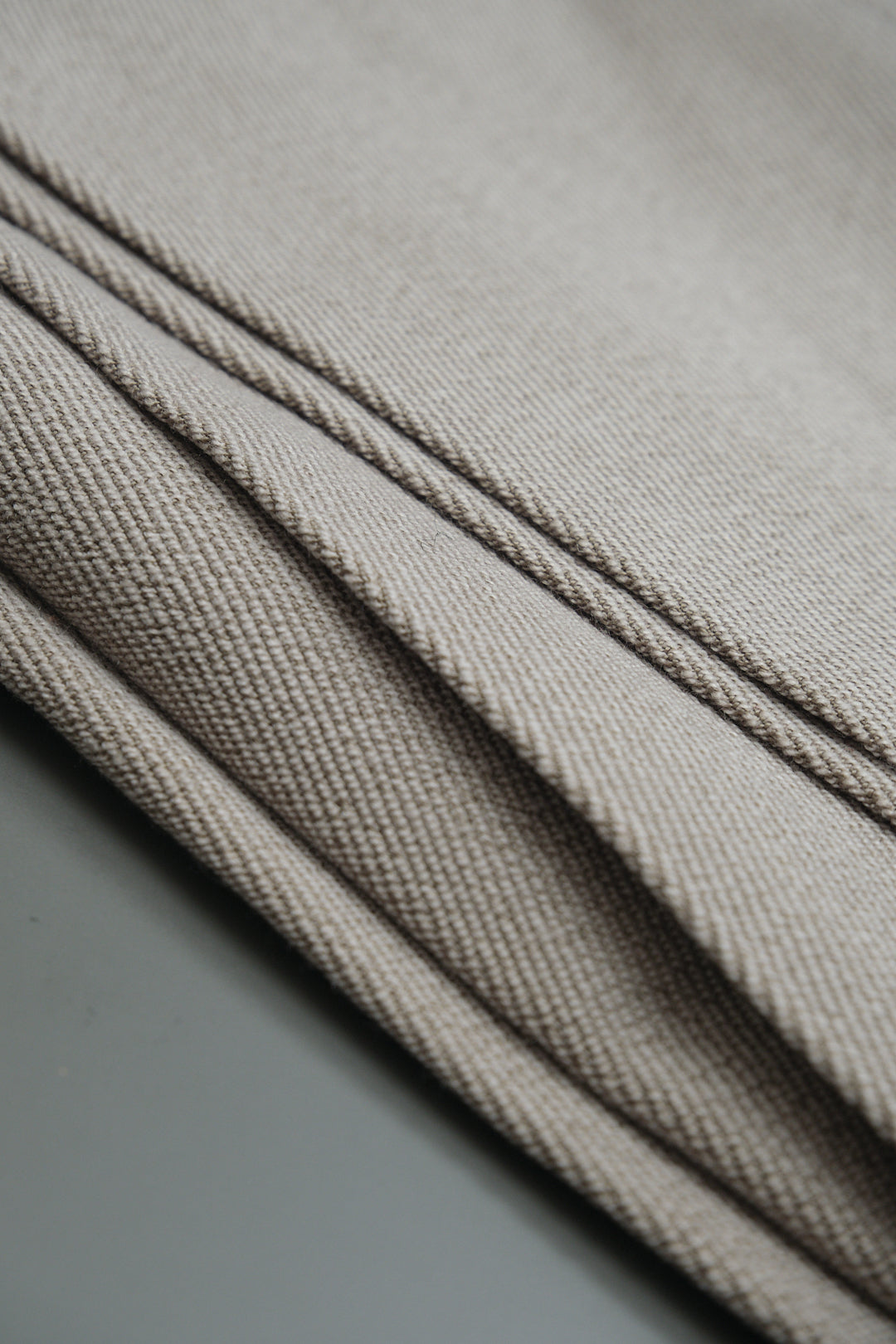 Greige Polyester Slacks W33 L35 (Mizuno / c.1990s–2000s)