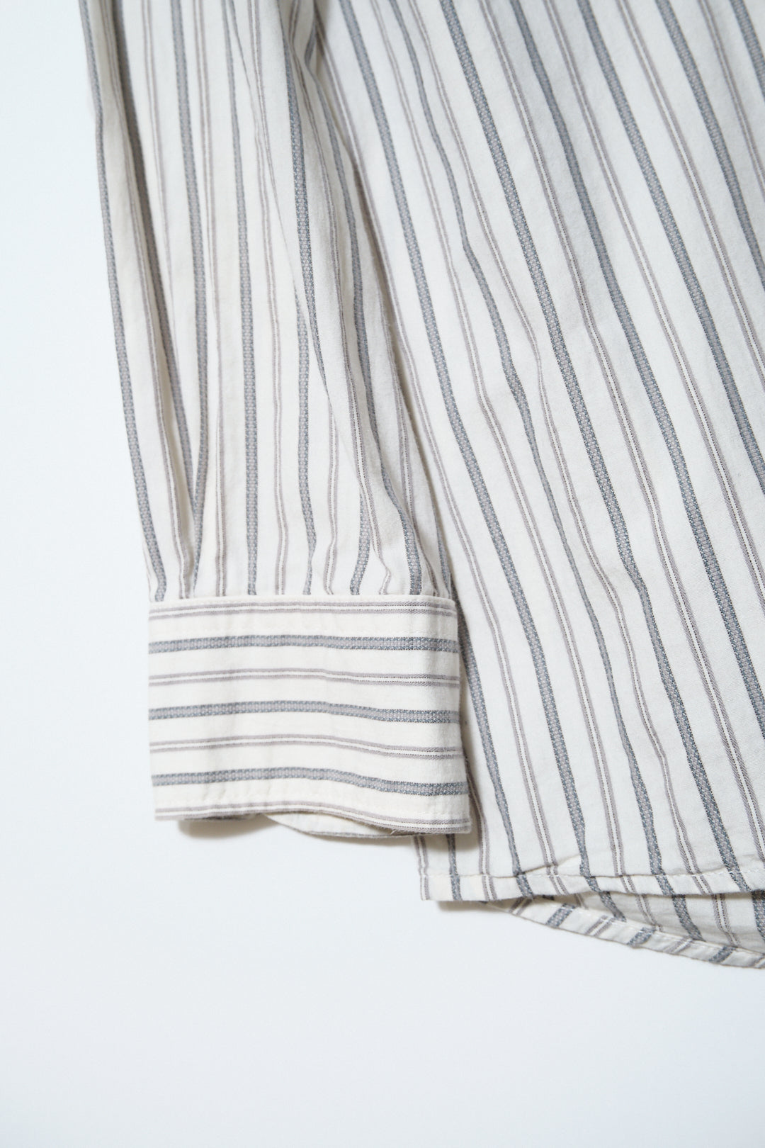 White Grey Stripe Cotton Band Collar Shirt — Peter Scott (China, c.1990s–2000s)